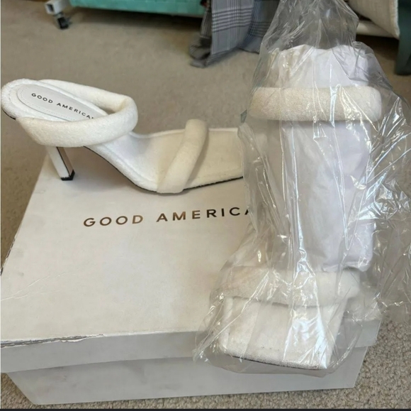 NIB Good American Women's Terry Slip On High Heel Sandals White SZ 8.5 - Picture 4 of 10